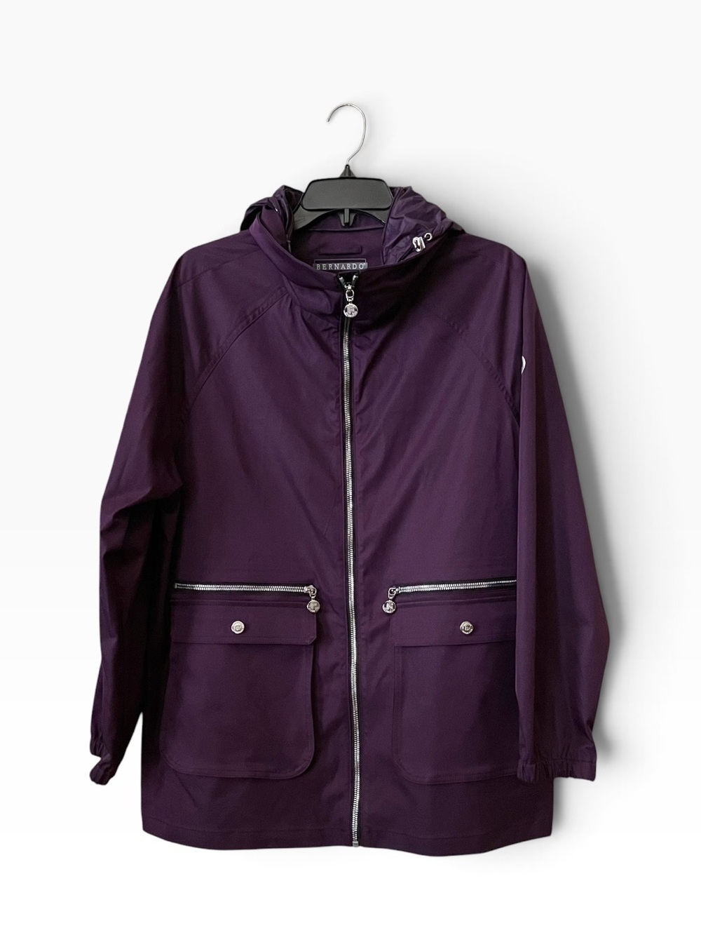 Bernardo Short Water Resistant Rain Jacket Sz M Purple Hood Windbreaker Pockets